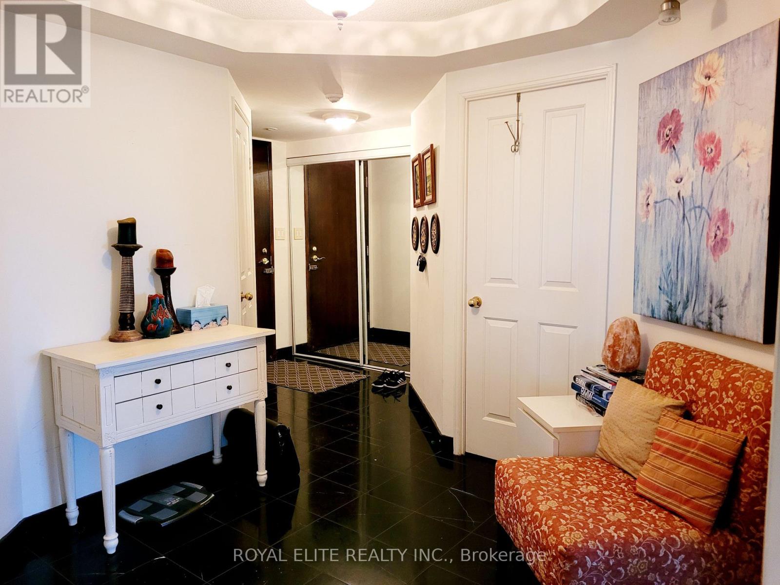 Sph206 - 28 Hollywood Avenue, Toronto, Ontario  M2N 6S4 - Photo 2 - C12902006