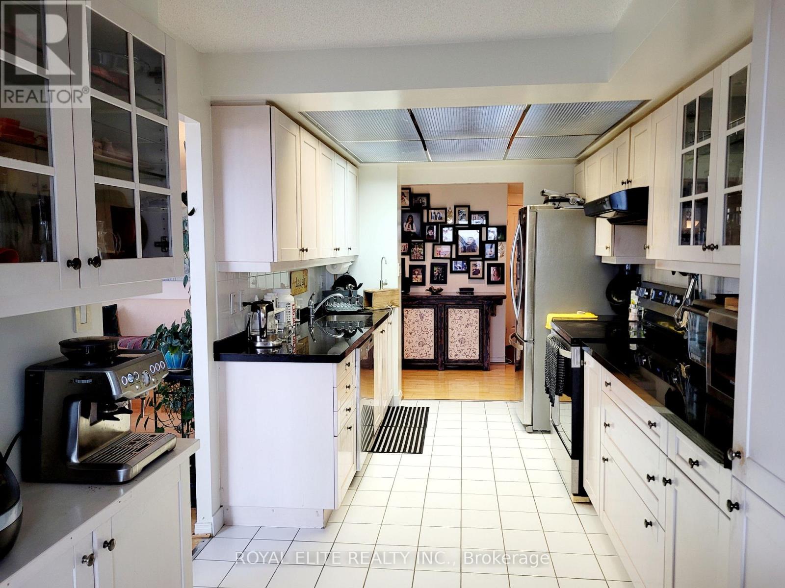 Sph206 - 28 Hollywood Avenue, Toronto, Ontario  M2N 6S4 - Photo 3 - C12902006