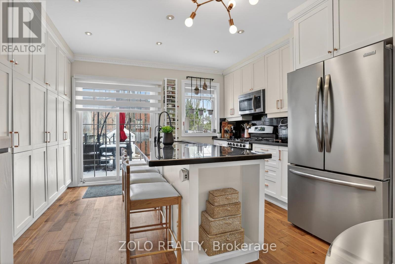 94 Hazelwood Avenue, Toronto, Ontario  M4J 1K5 - Photo 13 - E12902022