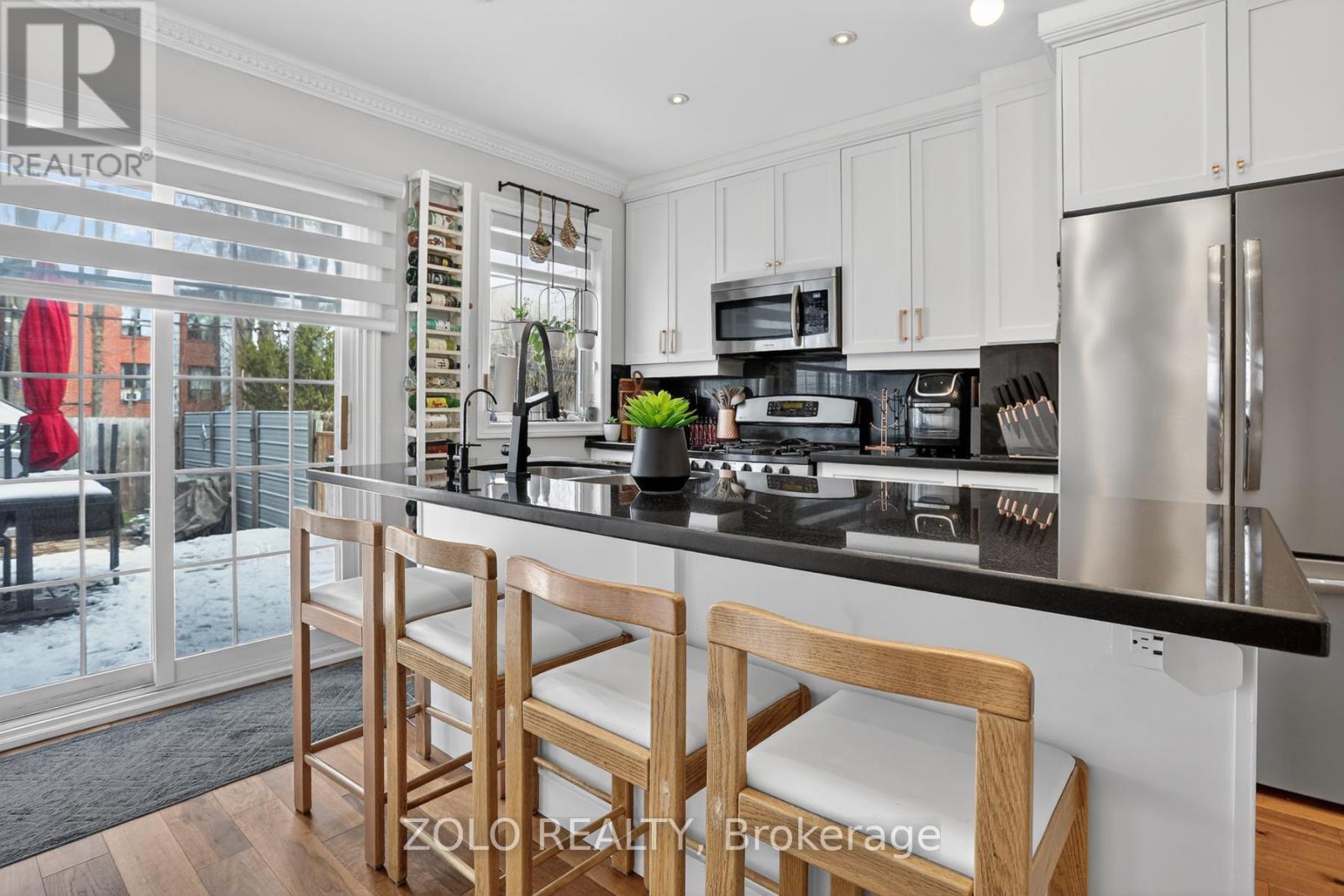 94 Hazelwood Avenue, Toronto, Ontario  M4J 1K5 - Photo 15 - E12902022