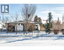 8248 5 Street SW, Calgary, Alberta