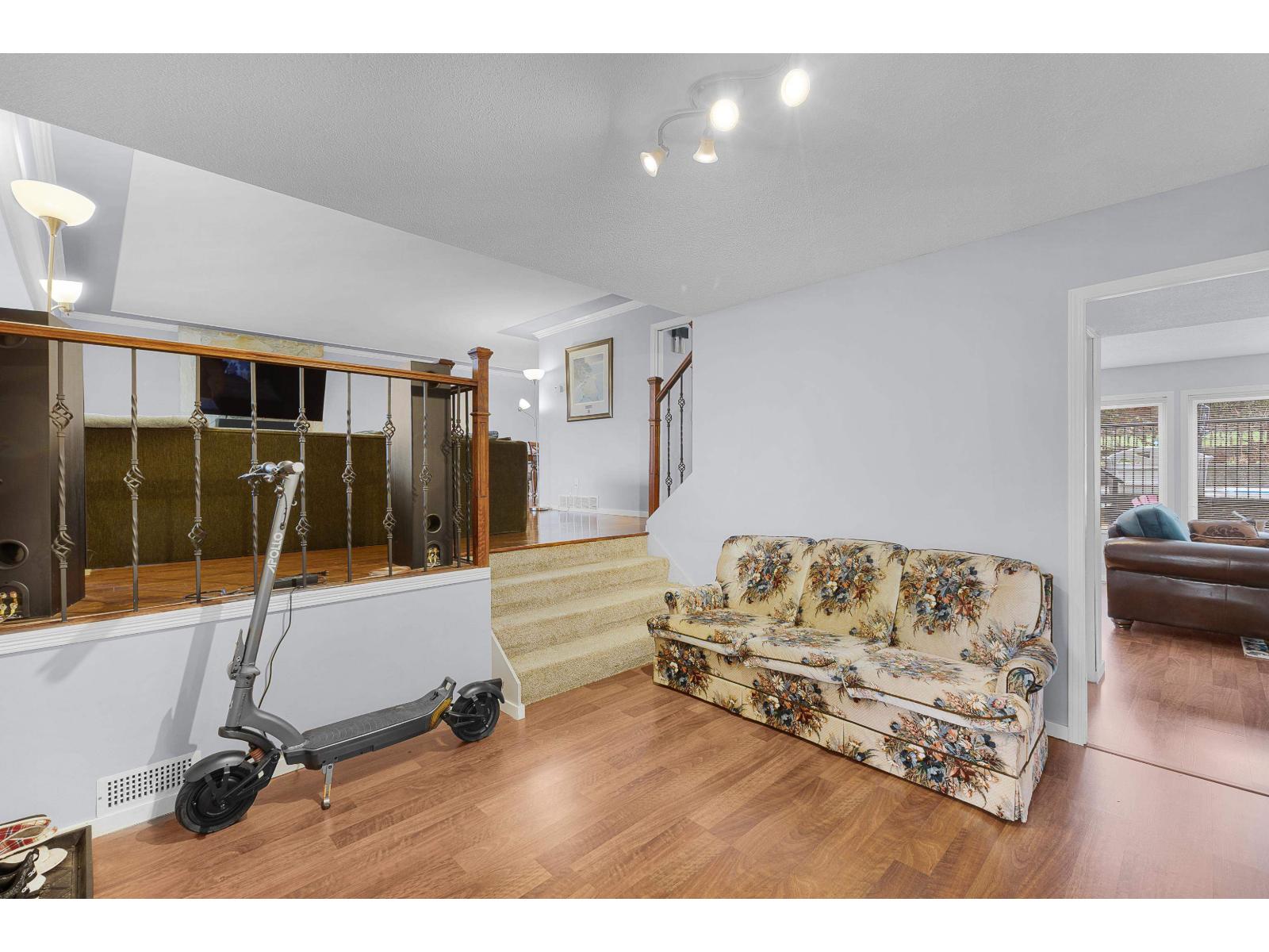 7444 184 Street, Surrey, British Columbia  V4N 3G5 - Photo 7 - R3101009