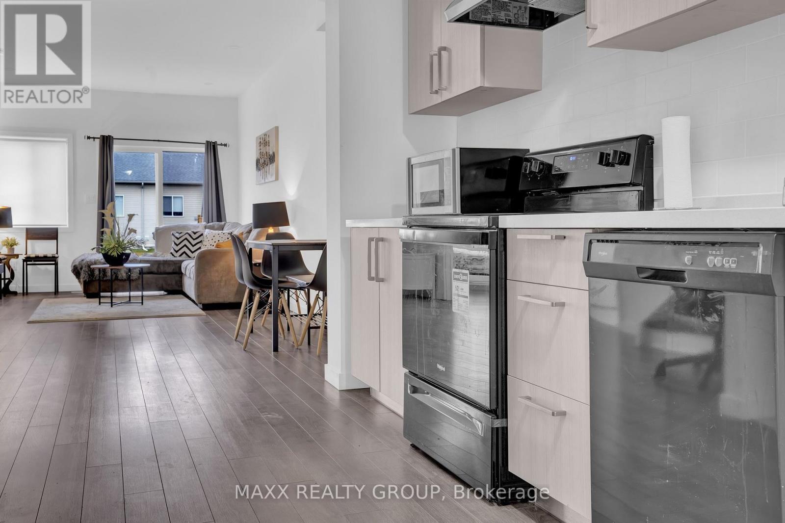 352 Alberta Street, Welland, Ontario  L3B 0K5 - Photo 12 - X12902018