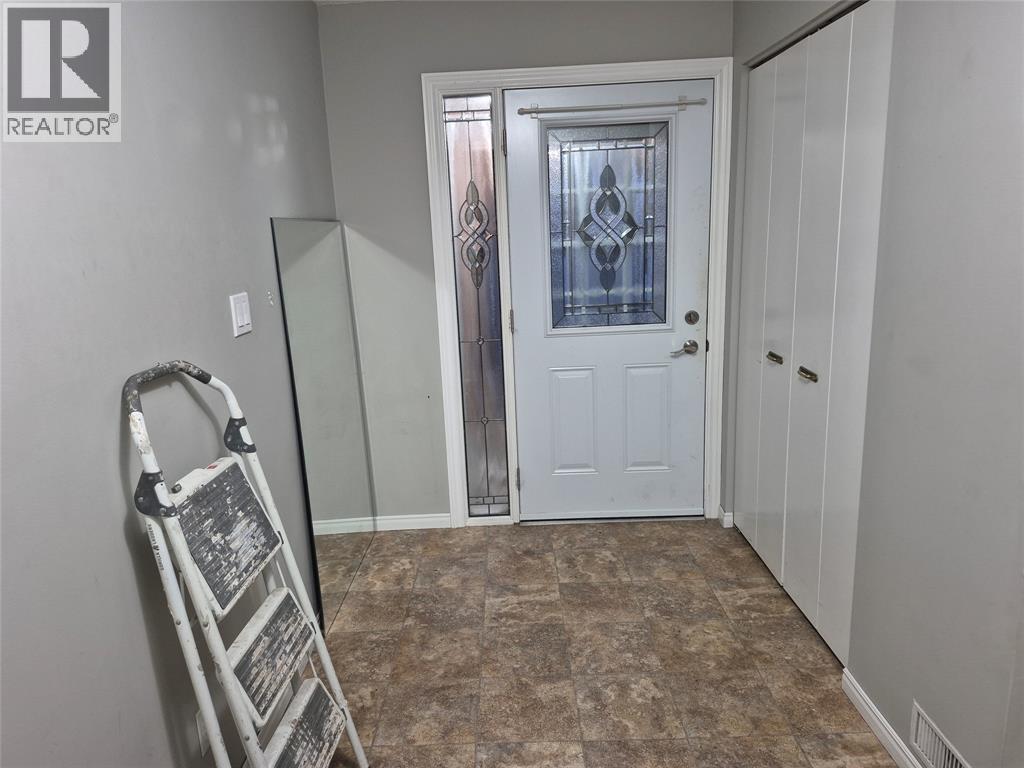 608 Winchester Crescent South, Sarnia, Ontario  N7S 4P9 - Photo 10 - 26005771