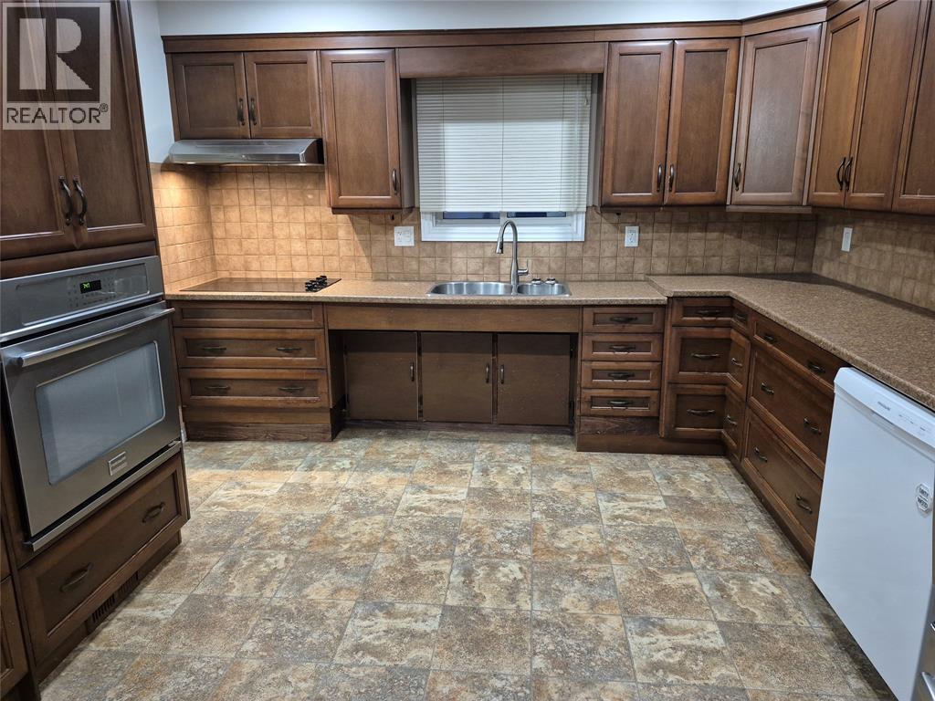 608 Winchester Crescent South, Sarnia, Ontario  N7S 4P9 - Photo 13 - 26005771