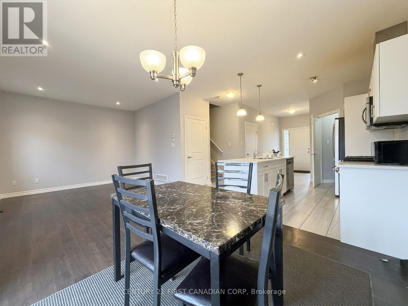 64 - 2910 Tokala Trail, London North, Ontario  N6G 5B4 - Photo 4 - X12902026