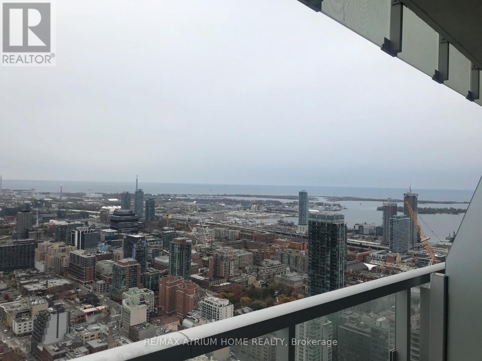 4911 - 197 Yonge Street, Toronto, Ontario  M5B 1M4 - Photo 12 - C12902024