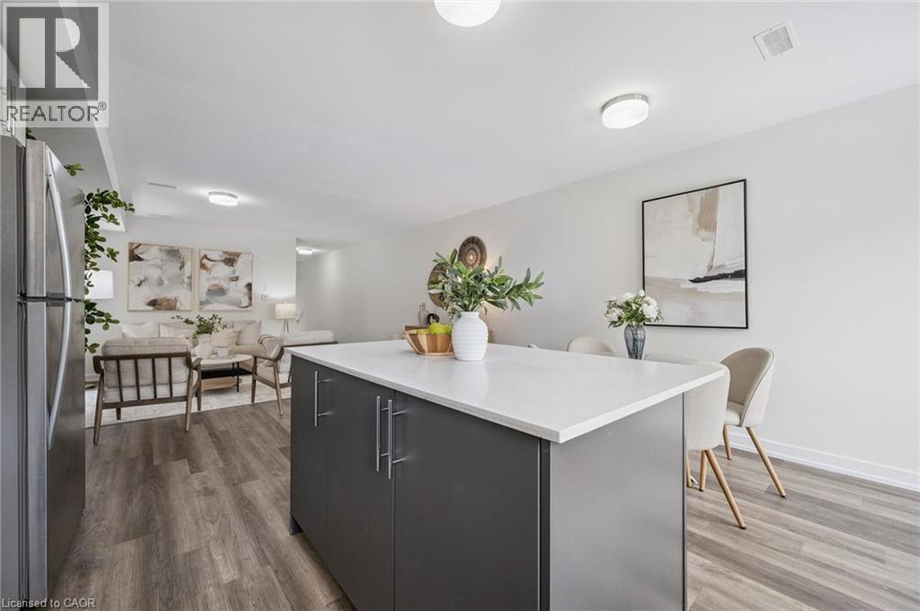 205 West Oak Trail Unit# 26, Kitchener, Ontario  N2R 0R9 - Photo 16 - 40812028