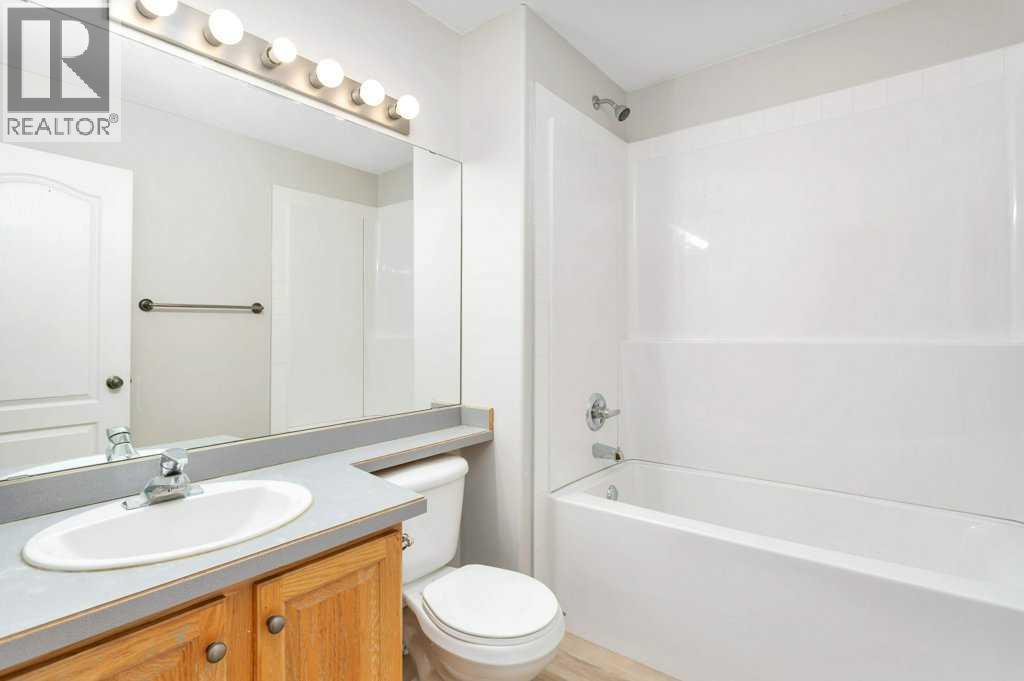 220 Deschner Close, Red Deer, Alberta T4R 3C2 - Photo 28 - A2292853