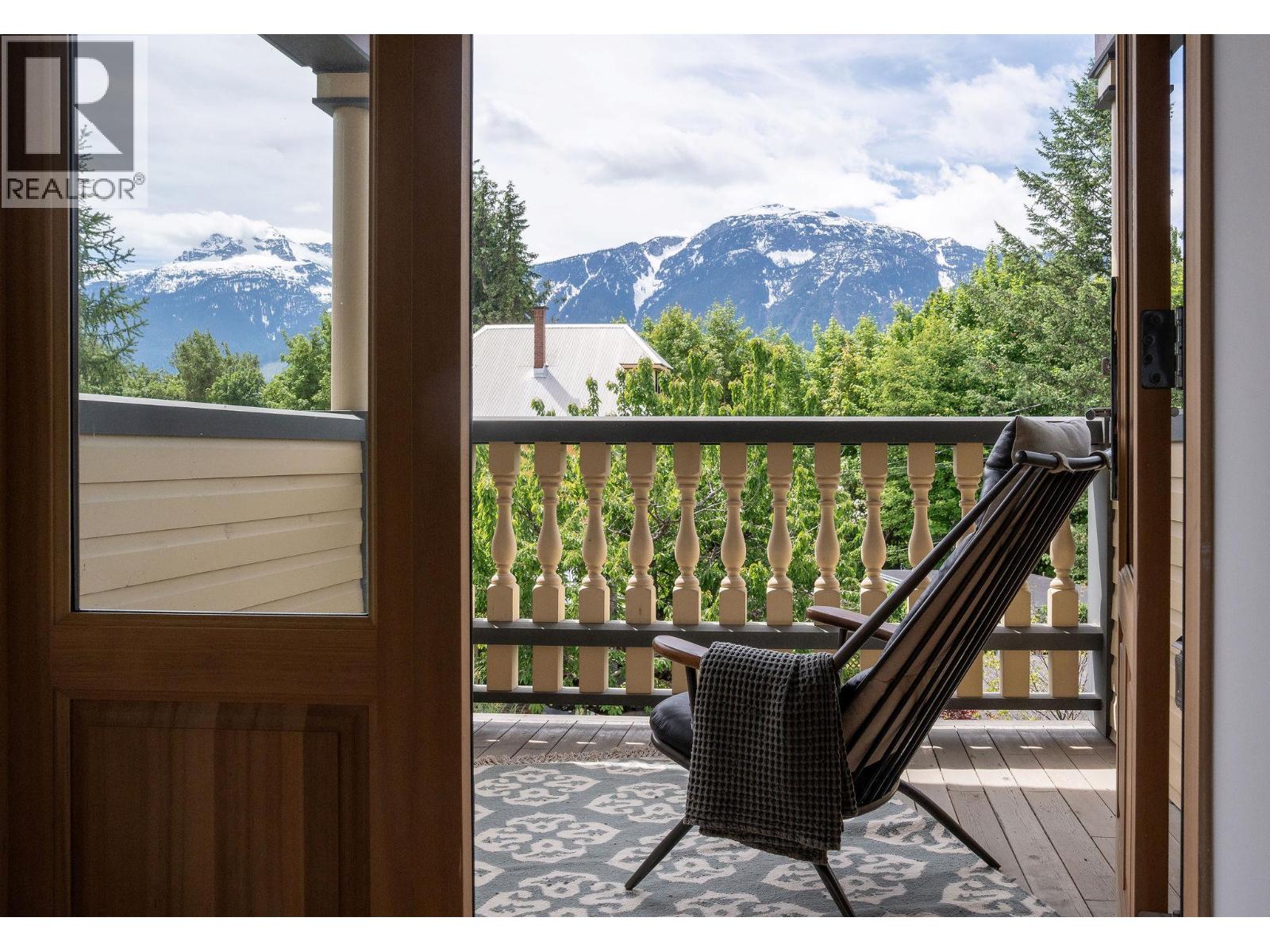 805 & 815 Mackenzie Avenue, Revelstoke, British Columbia  V0E 2S0 - Photo 29 - 10351017