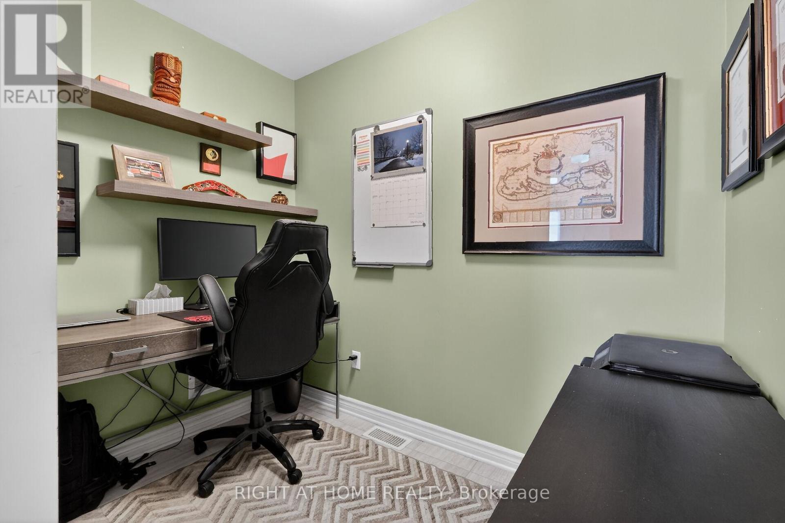 570 Labrador Crescent, Ottawa, Ontario  K1T 0R3 - Photo 6 - X12902052