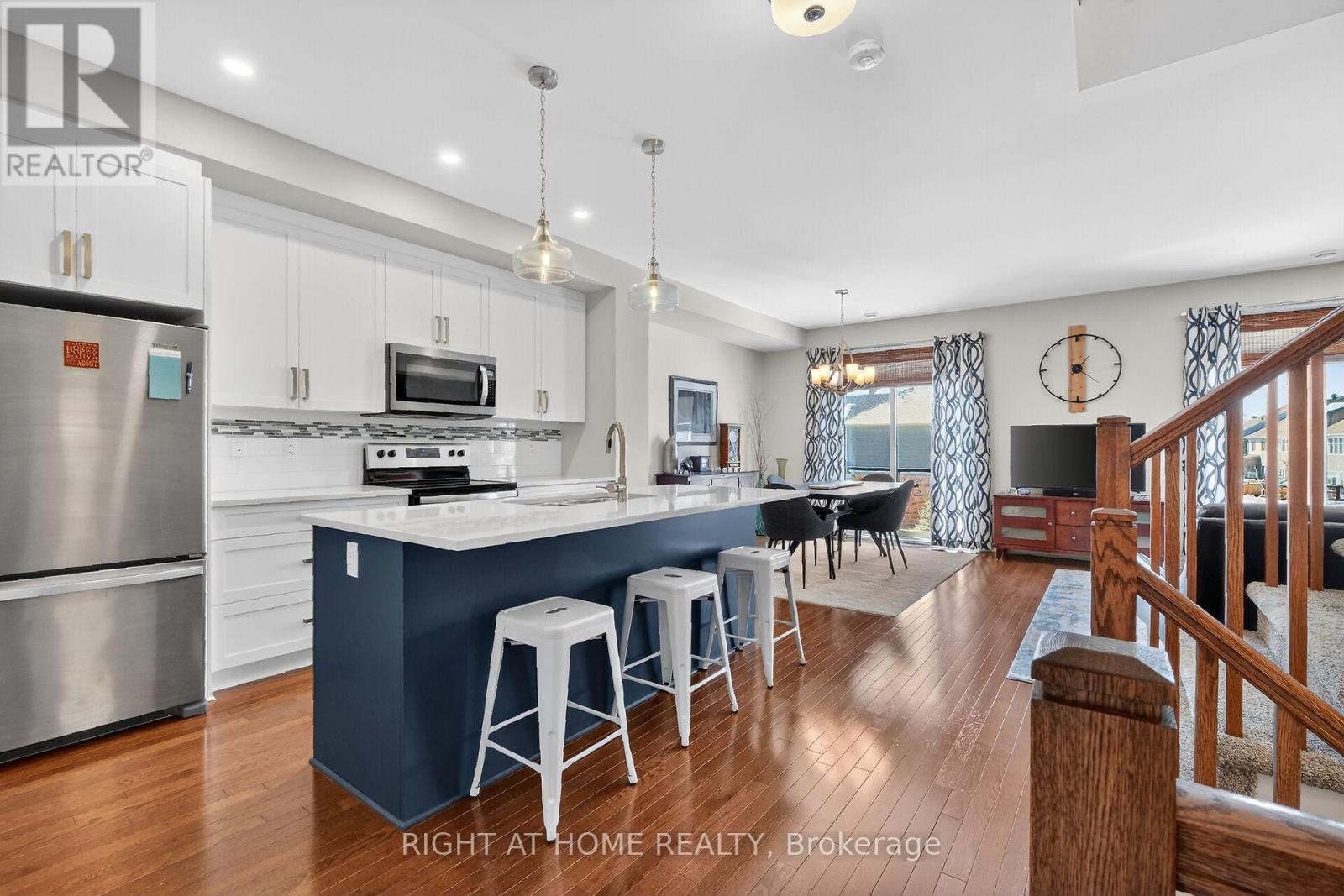 570 Labrador Crescent, Ottawa, Ontario  K1T 0R3 - Photo 8 - X12902052