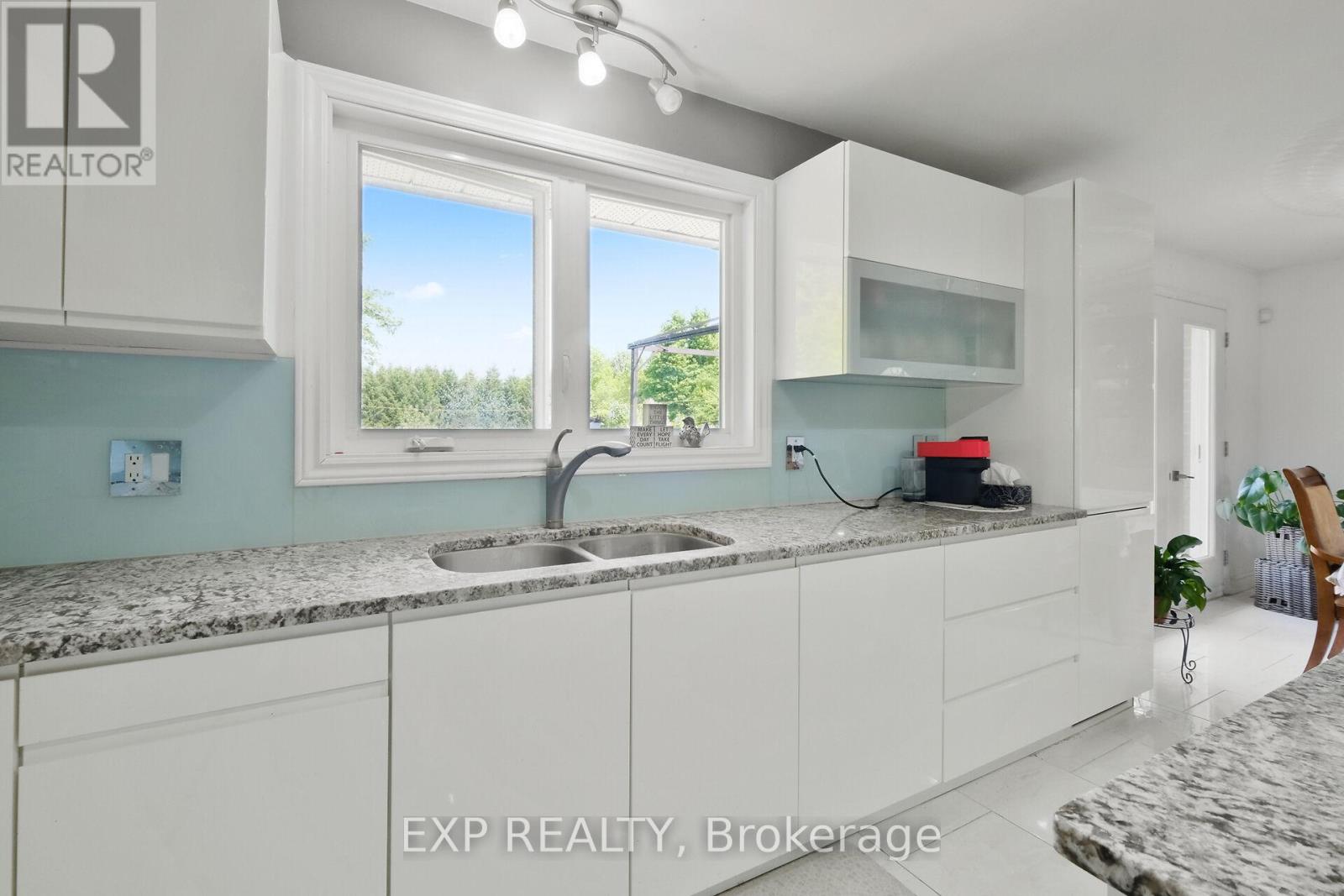 2673 Yorks Corners Road, Ottawa, Ontario  K0A 2P0 - Photo 12 - X12902058