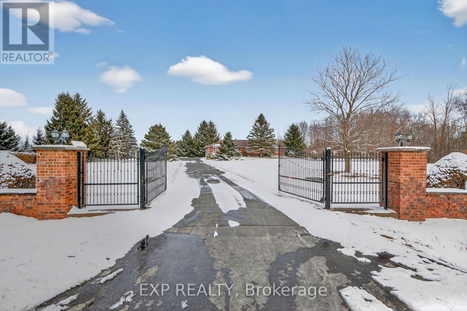 2673 Yorks Corners Road, Ottawa, Ontario  K0A 2P0 - Photo 3 - X12902058