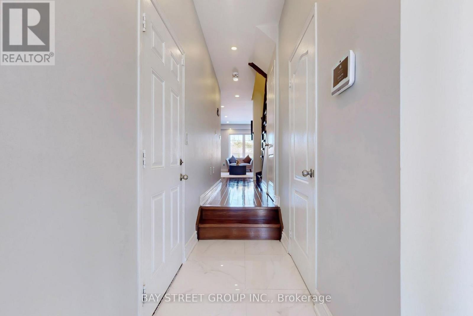 73 All Points Drive, Whitchurch-Stouffville, Ontario  L4A 0W6 - Photo 17 - N12902040