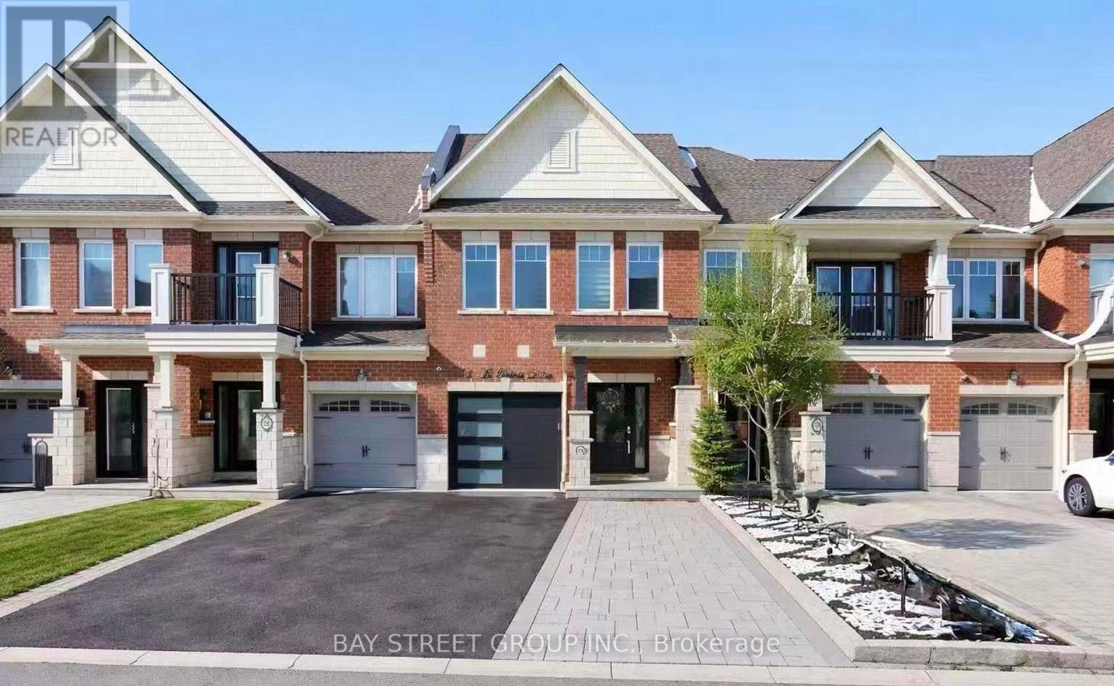 73 All Points Drive, Whitchurch-Stouffville, Ontario  L4A 0W6 - Photo 2 - N12902040