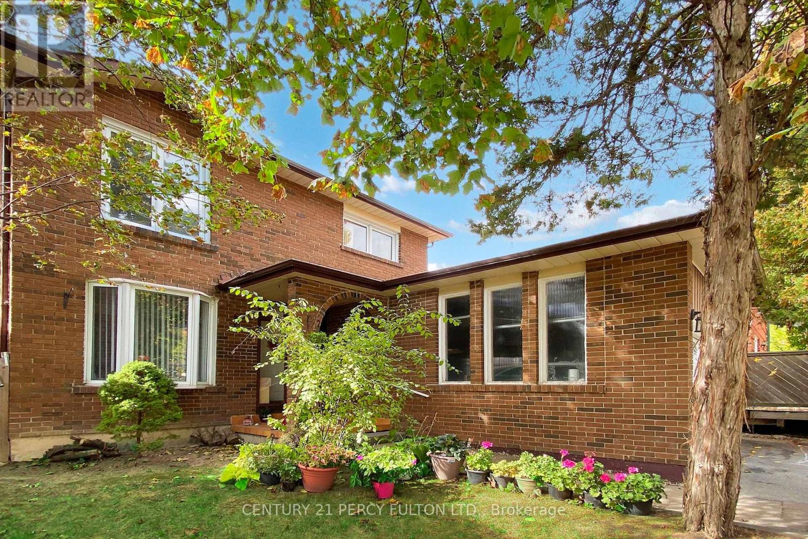 169 Willowbrook Road, Markham, Ontario  L3T 5L5 - Photo 4 - N12902042