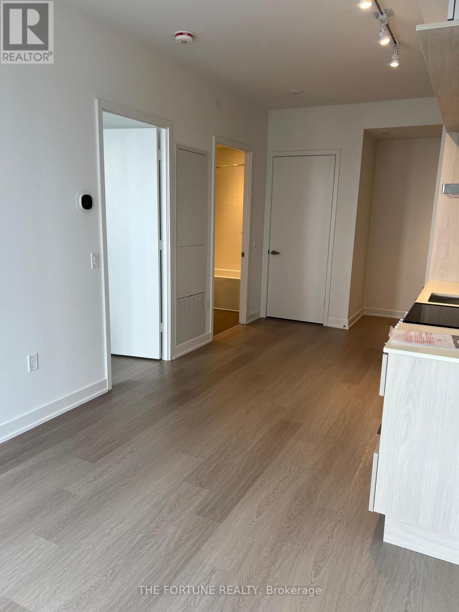 1412 - 448 Burnhamthorpe Road W, Mississauga, Ontario  L5B 0R4 - Photo 11 - W12902048