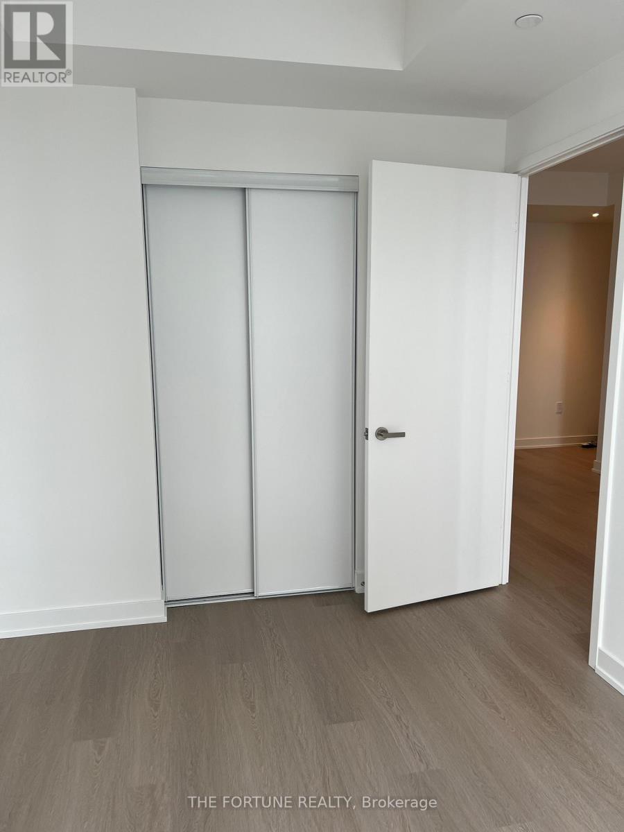 1412 - 448 Burnhamthorpe Road W, Mississauga, Ontario  L5B 0R4 - Photo 16 - W12902048