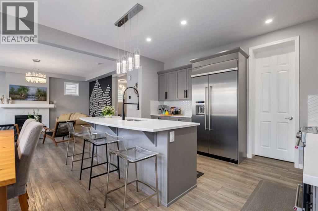 68 Yorkstone Grove Sw, Calgary, Alberta  T2X 4K6 - Photo 2 - A2281668