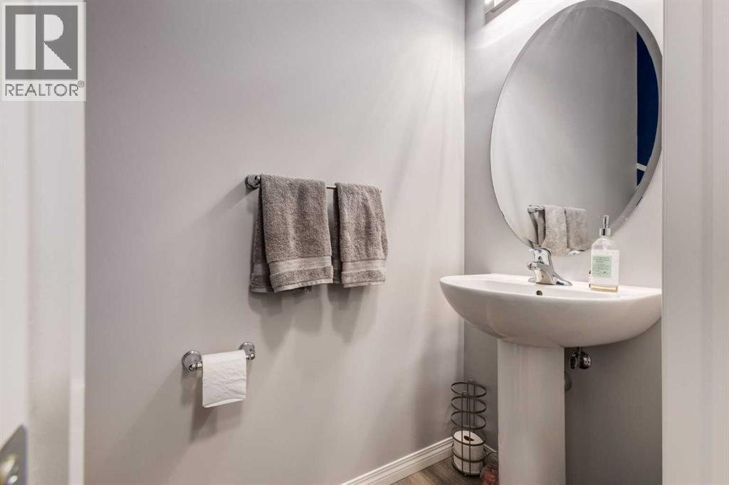 68 Yorkstone Grove Sw, Calgary, Alberta  T2X 4K6 - Photo 14 - A2281668