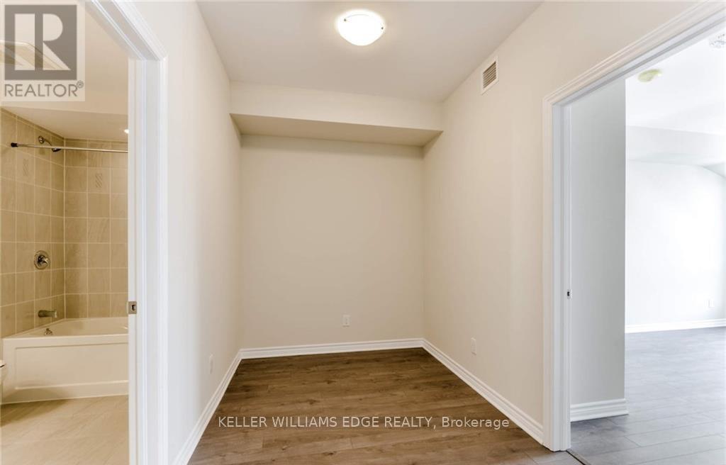 320 - 150 Oak Park Boulevard, Oakville, Ontario  L6H 3P2 - Photo 16 - W12898832