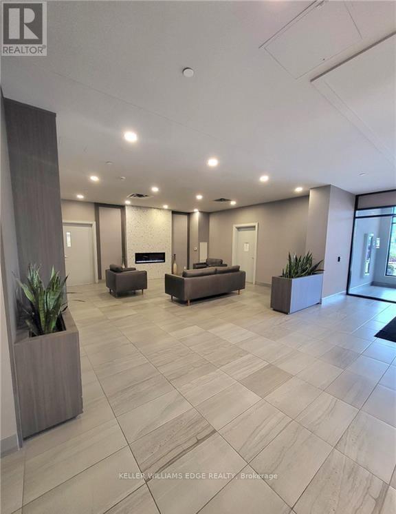 320 - 150 Oak Park Boulevard, Oakville, Ontario  L6H 3P2 - Photo 4 - W12898832