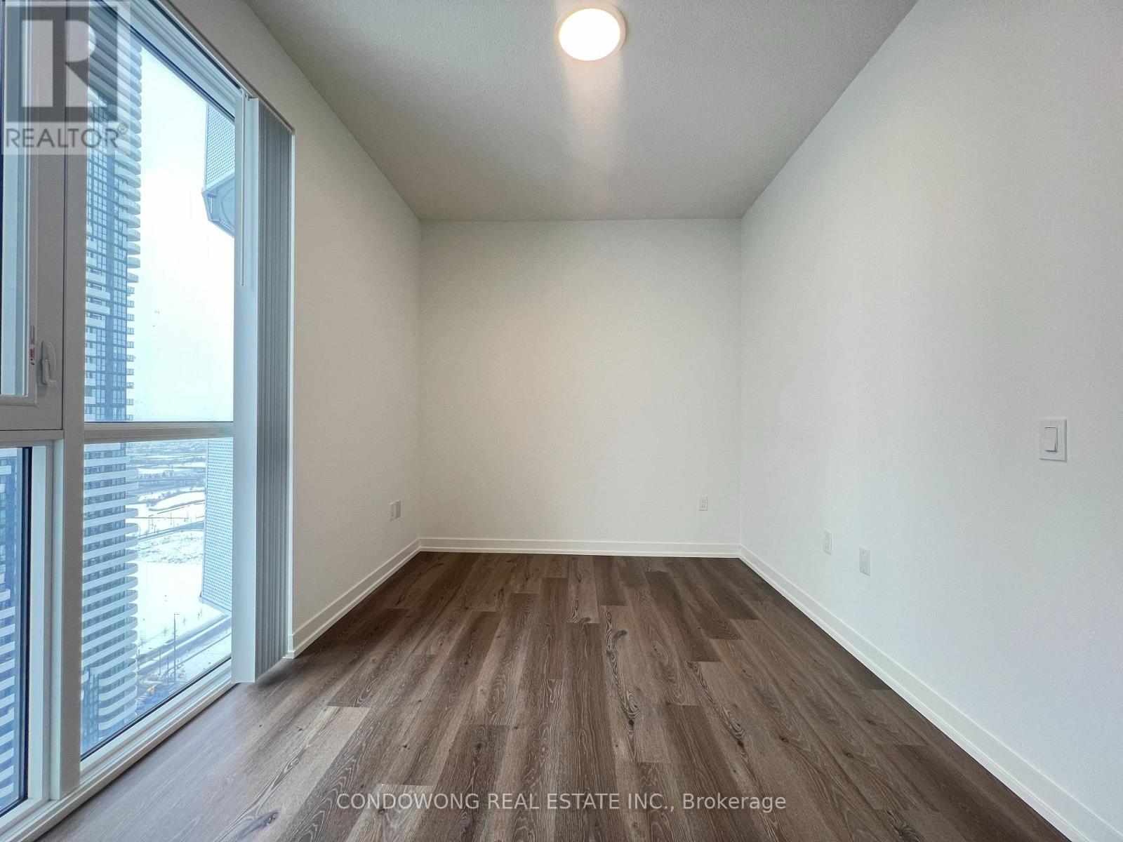 3712 - 28 Interchange Way, Vaughan (Vaughan Corporate Centre), Ontario  L4K 0P8 - Photo 5 - N12902068