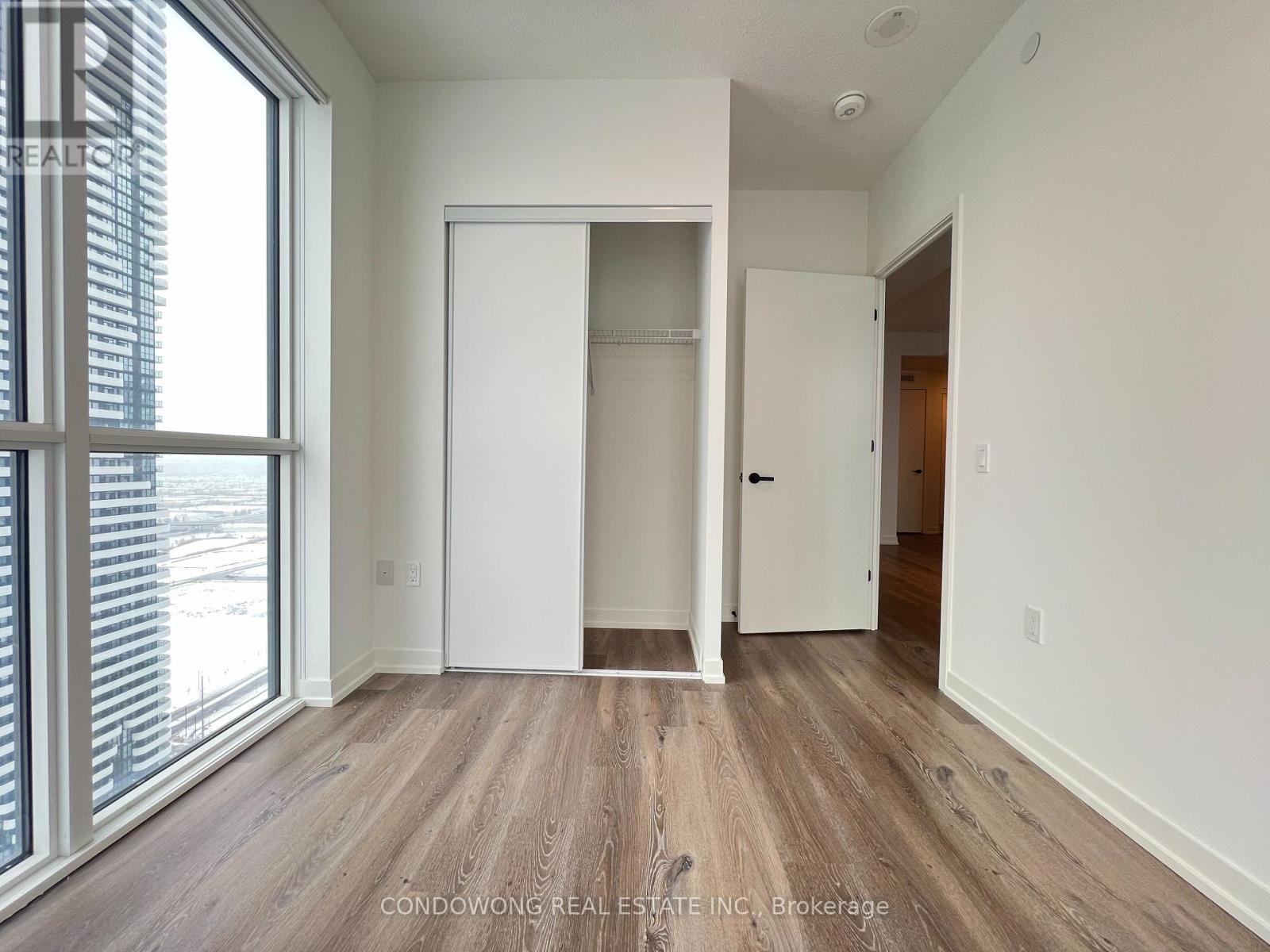 3712 - 28 Interchange Way, Vaughan (Vaughan Corporate Centre), Ontario  L4K 0P8 - Photo 9 - N12902068