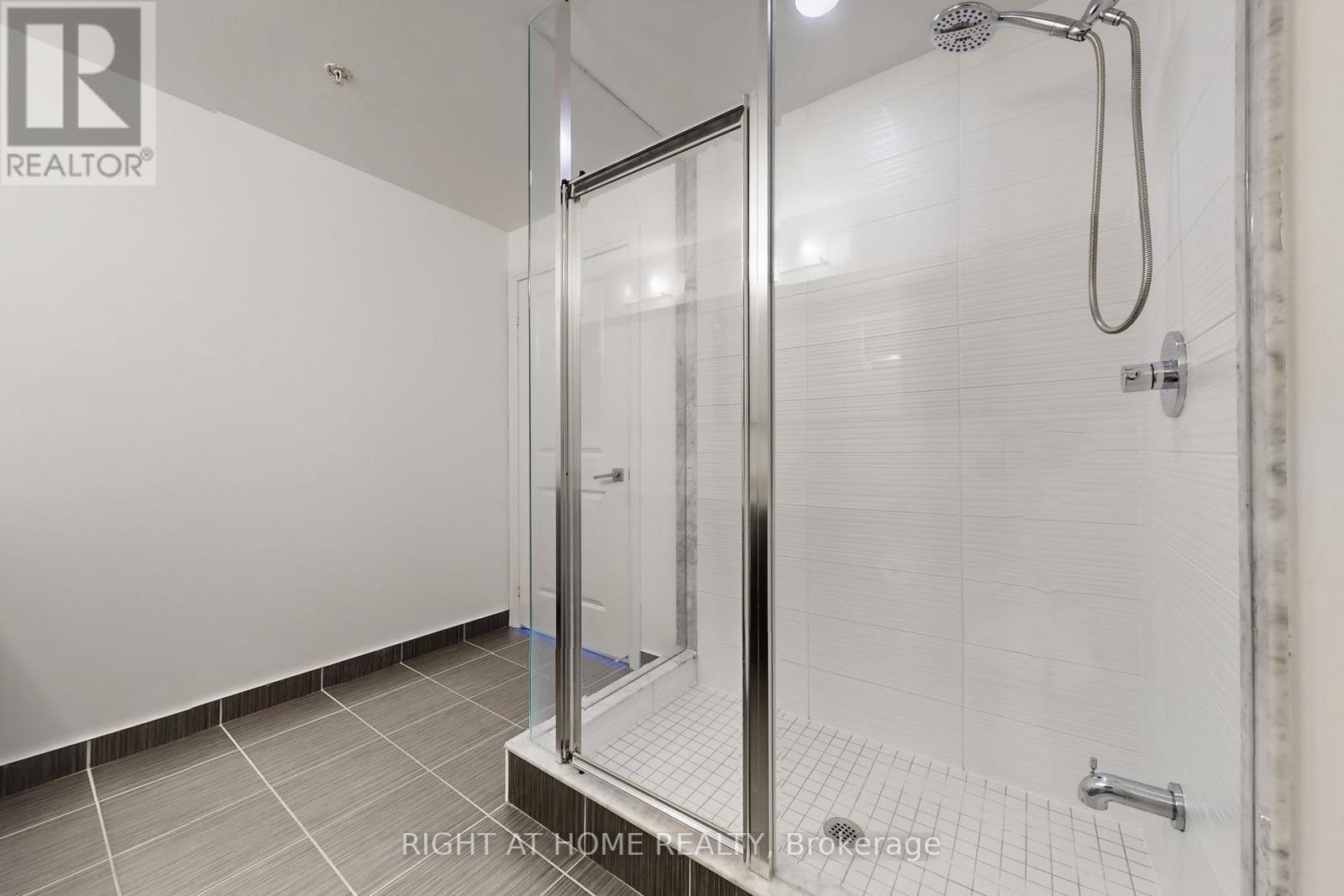 95 North Park Road, Vaughan (Beverley Glen), Ontario  L4J 0J1 - Photo 23 - N12902074