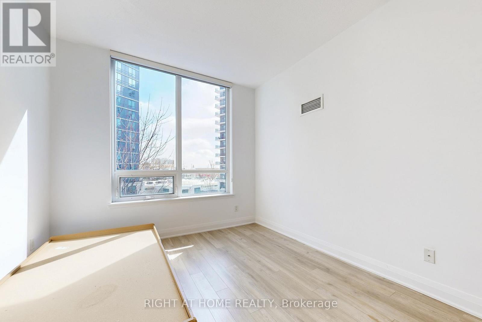 95 North Park Road, Vaughan (Beverley Glen), Ontario  L4J 0J1 - Photo 26 - N12902074