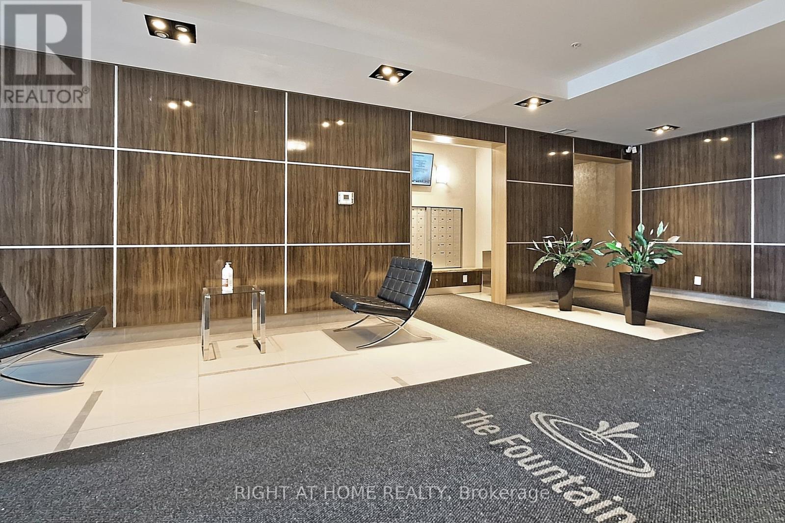 95 North Park Road, Vaughan (Beverley Glen), Ontario  L4J 0J1 - Photo 5 - N12902074