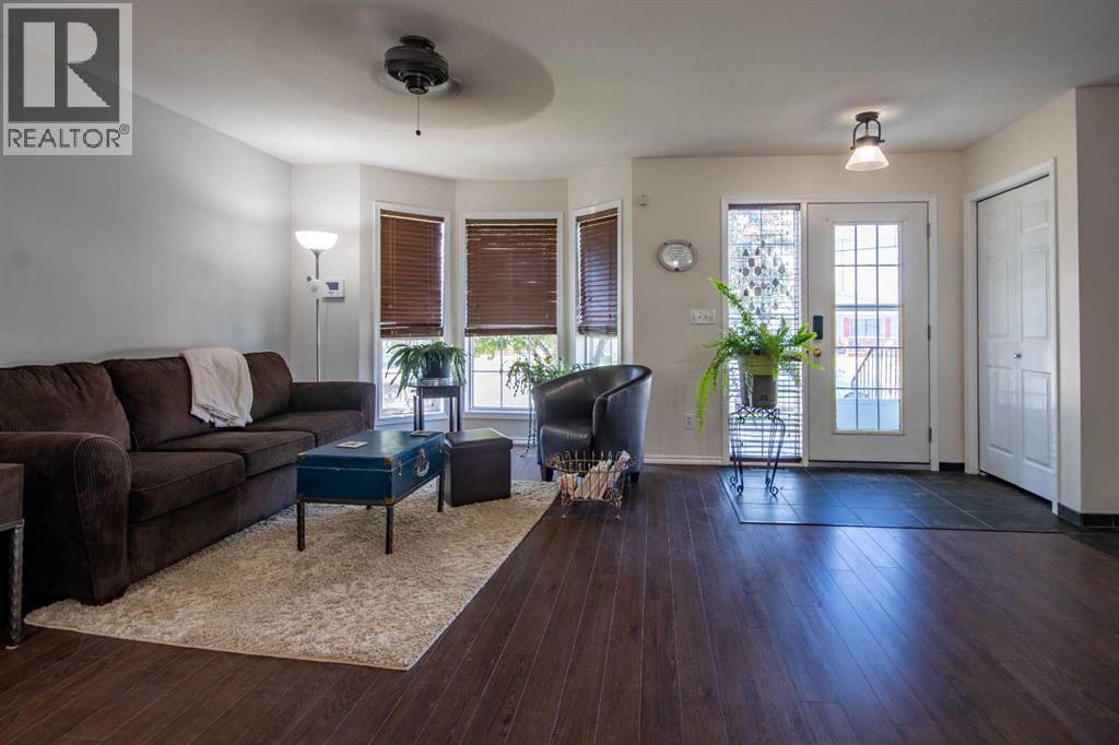 B, 303 Centre Street N, Sundre, Alberta