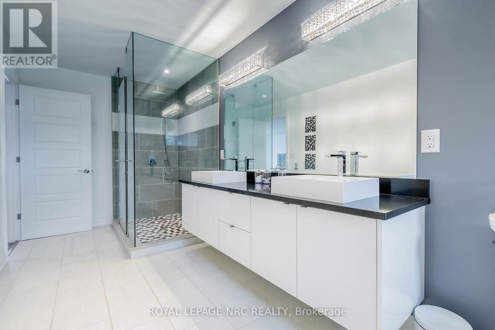 8945 Emily Boulevard, Niagara Falls, Ontario  L2H 3T1 - Photo 32 - X12899094