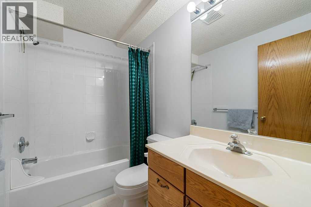 9119 Scurfield Drive NW, Calgary, Alberta  T3L 1X7 - Photo 39 - A2293959