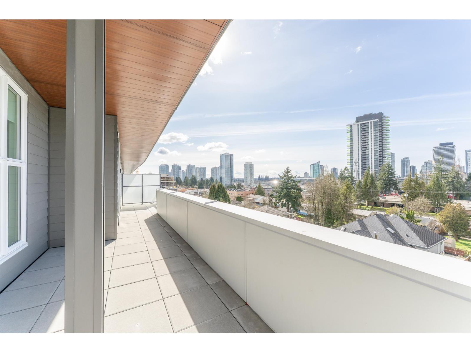 608 10488 138a Street, Surrey, British Columbia  V3T 0W4 - Photo 2 - R3101848