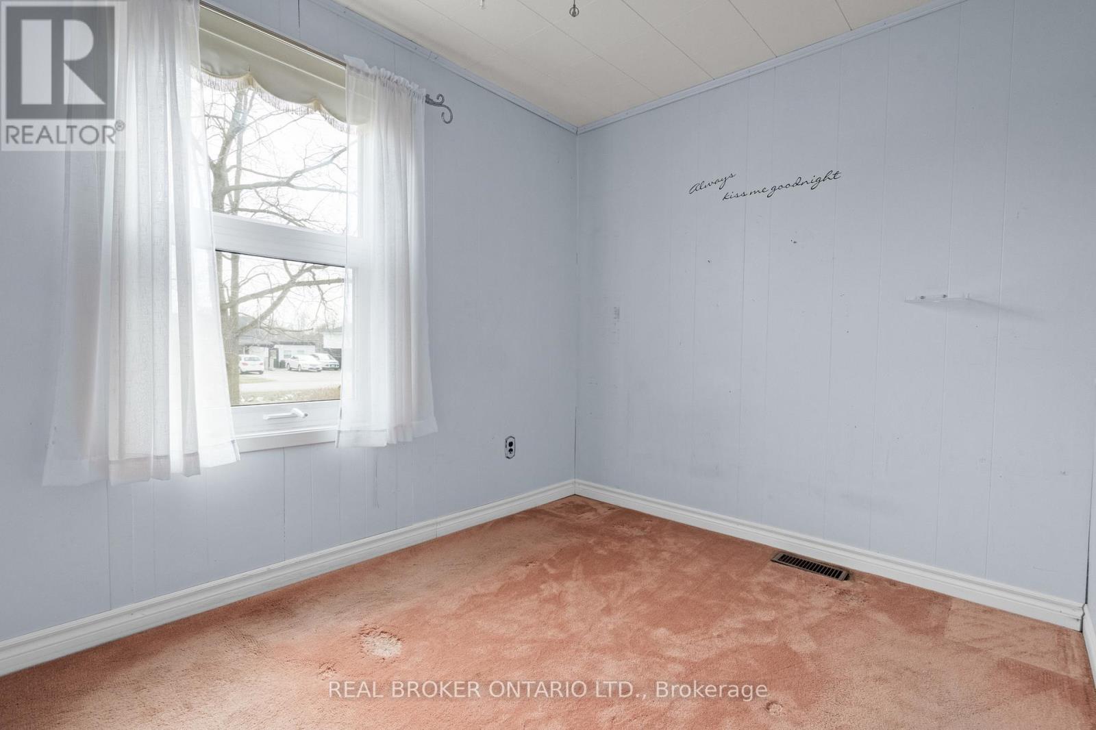 1621 Second Avenue, St. Catharines (Rural Fourth), Ontario  L2R 6P9 - Photo 13 - X12902092