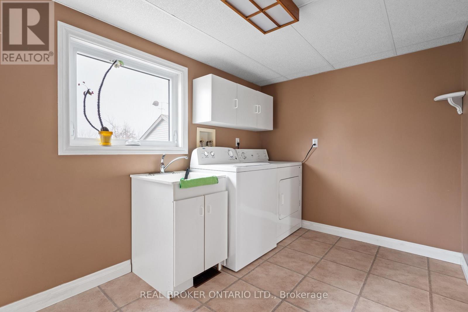 1621 Second Avenue, St. Catharines (Rural Fourth), Ontario  L2R 6P9 - Photo 20 - X12902092