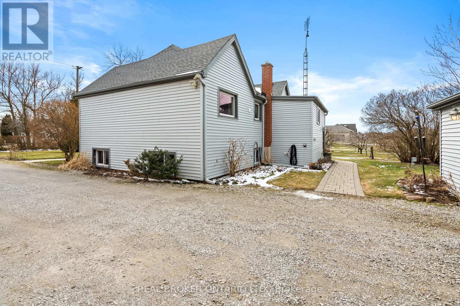 1621 Second Avenue, St. Catharines (Rural Fourth), Ontario  L2R 6P9 - Photo 32 - X12902092