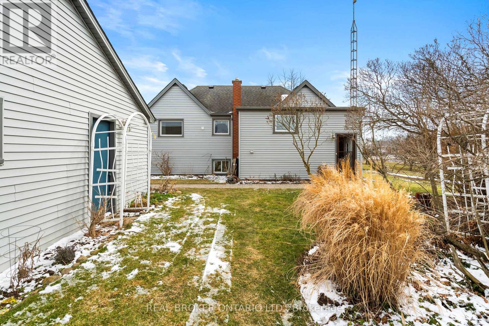 1621 Second Avenue, St. Catharines (Rural Fourth), Ontario  L2R 6P9 - Photo 33 - X12902092