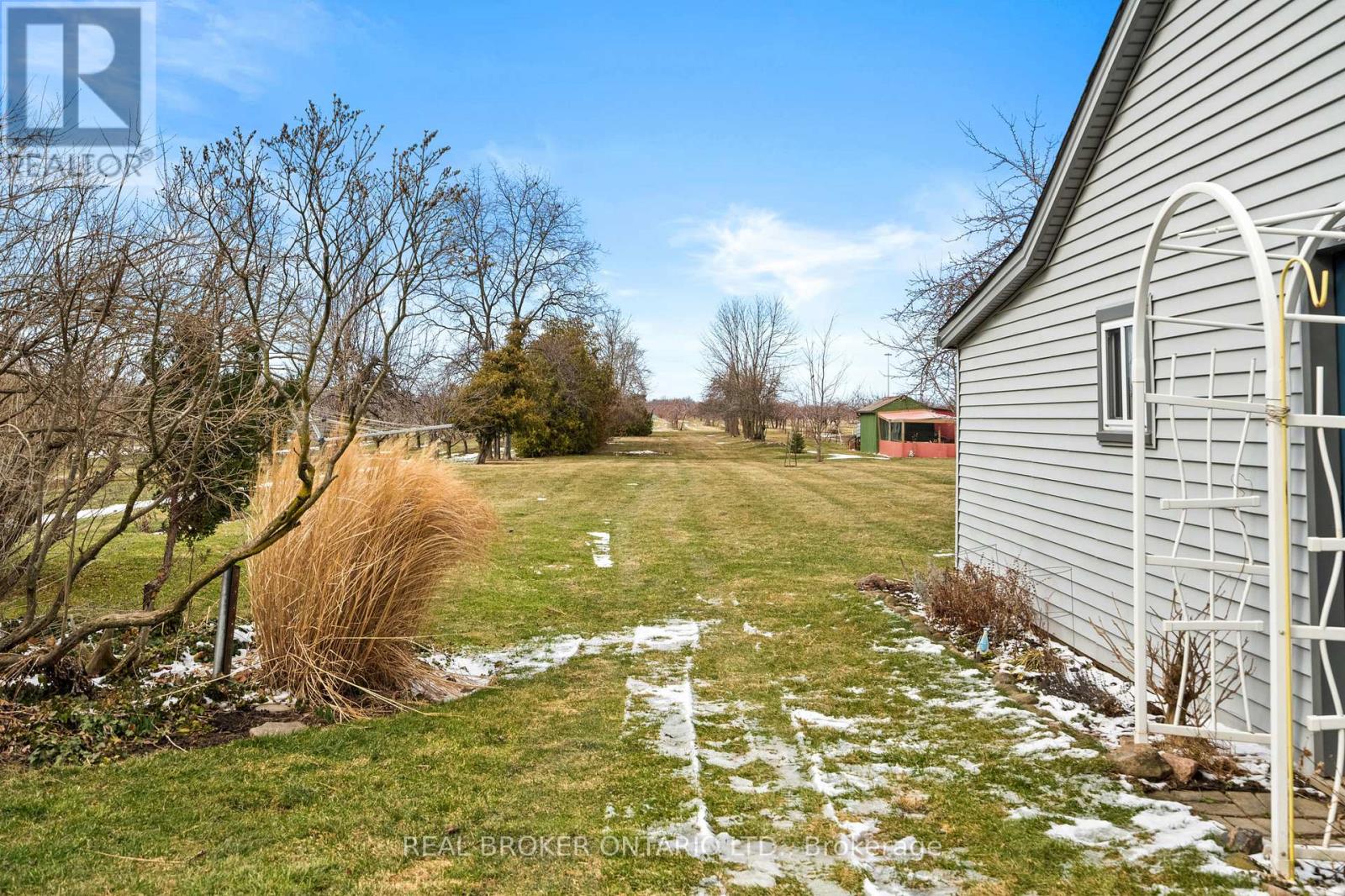 1621 Second Avenue, St. Catharines (Rural Fourth), Ontario  L2R 6P9 - Photo 35 - X12902092