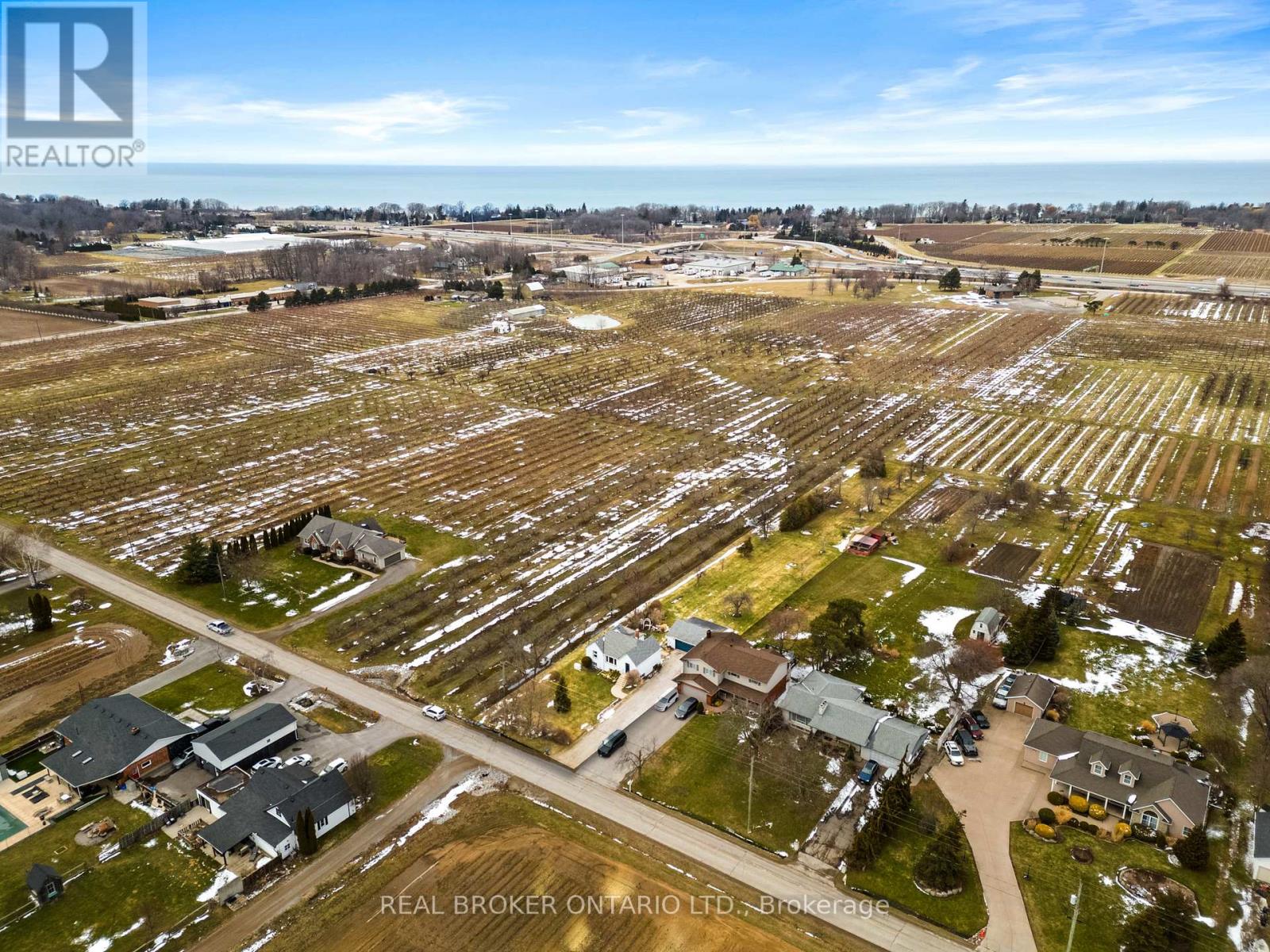 1621 Second Avenue, St. Catharines (Rural Fourth), Ontario  L2R 6P9 - Photo 38 - X12902092