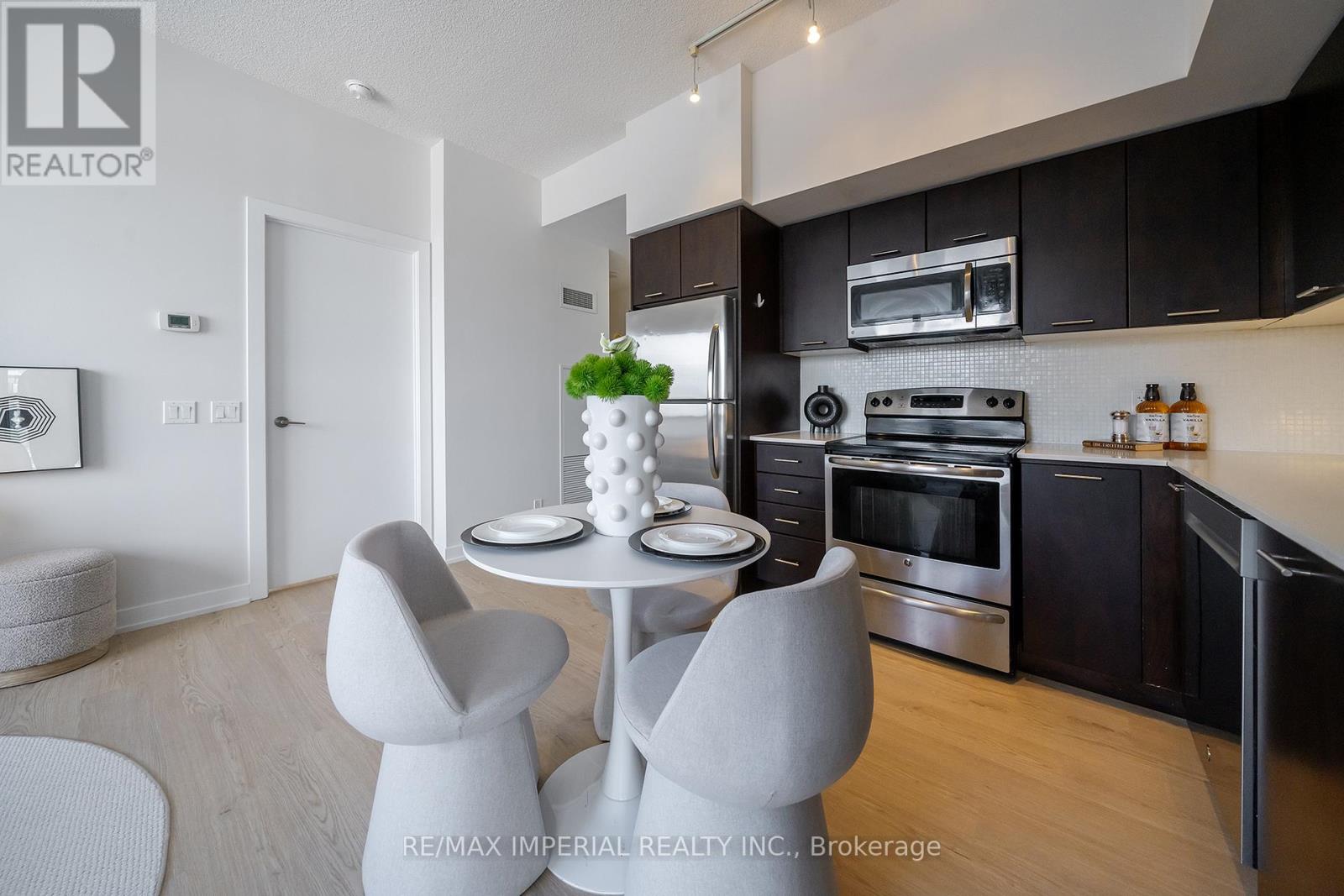 2604 - 2220 Lake Shore Boulevard W, Toronto, Ontario  M8V 0C1 - Photo 9 - W12902086