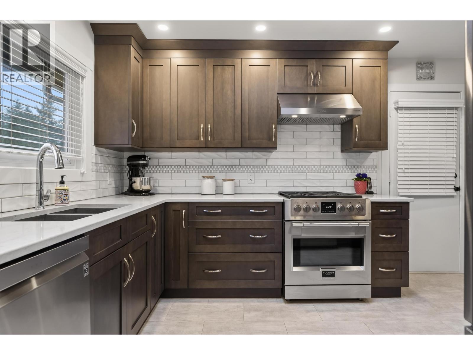 820 Ballantrae Court, Port Moody, British Columbia  V3H 1A8 - Photo 4 - R3101344