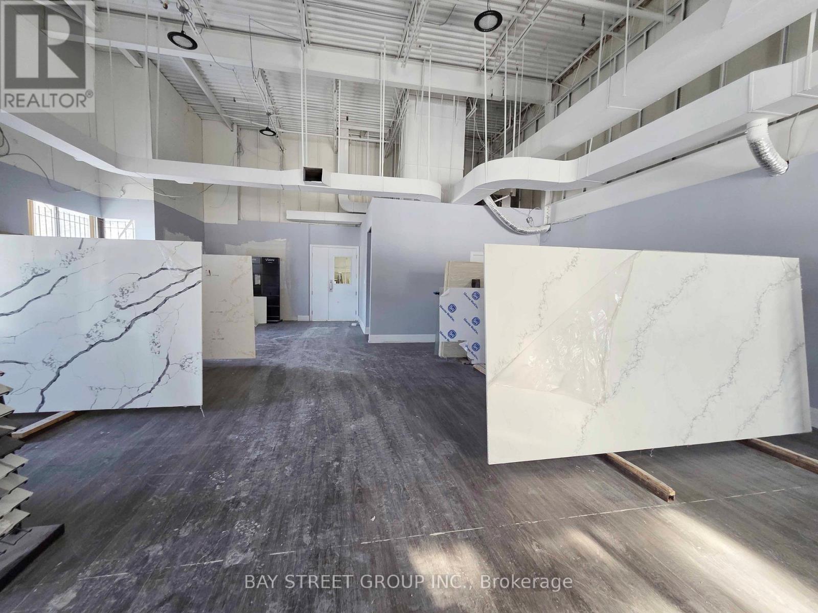 B- 16 East Wilmot Street, Richmond Hill, Ontario  L4B 1C8 - Photo 3 - N12899410