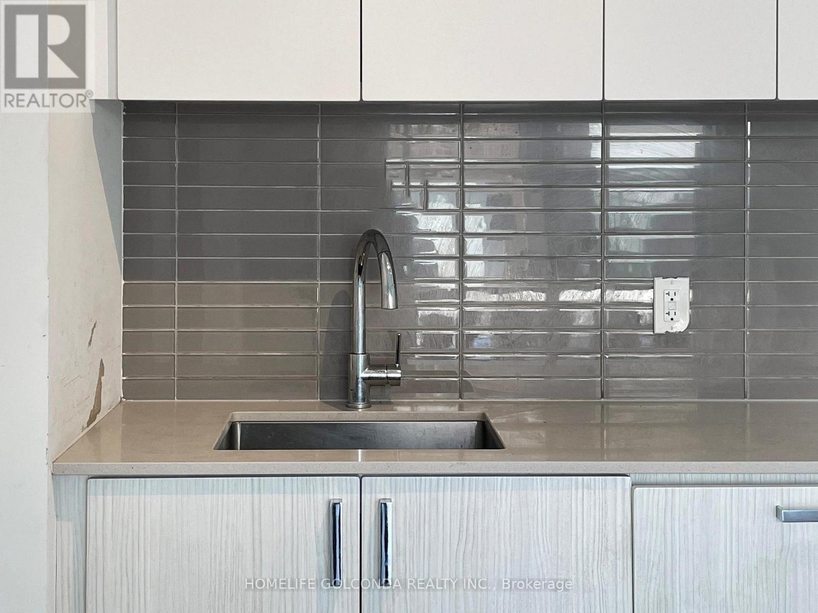 107 - 117 Ford Street S, Toronto, Ontario  M6N 3A2 - Photo 15 - W12897536