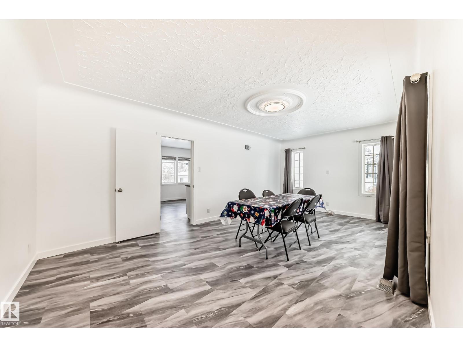 5645 50 St Nw, Vegreville, Alberta  T9C 1H7 - Photo 9 - E4476166