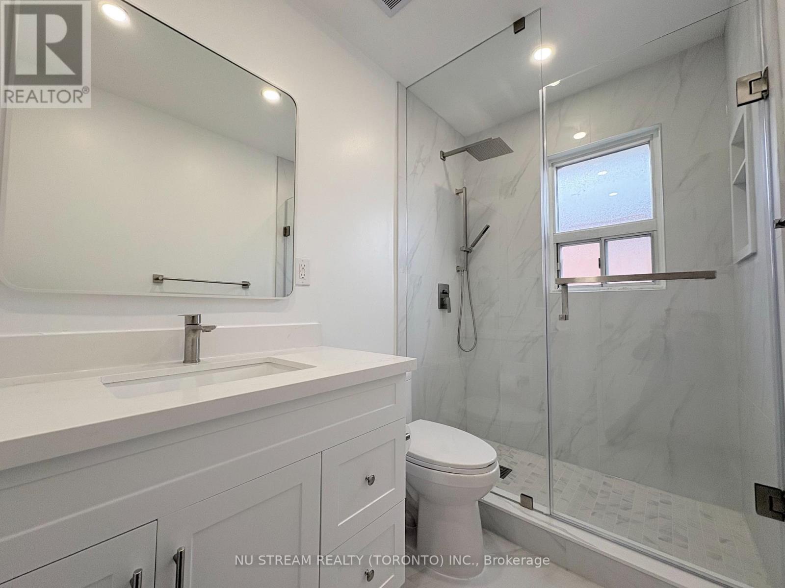 156 Combe Avenue, Toronto (Bathurst Manor), Ontario  M3H 4K3 - Photo 11 - C12902120