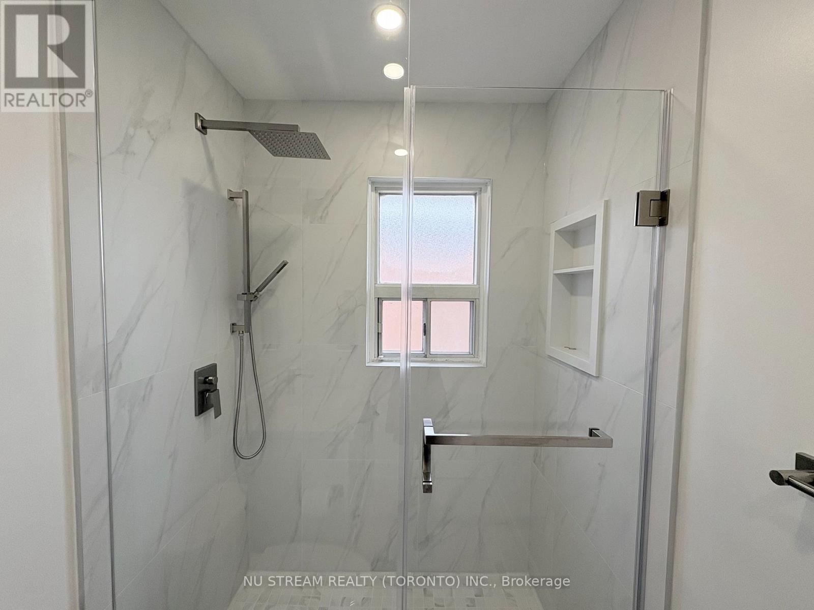 156 Combe Avenue, Toronto (Bathurst Manor), Ontario  M3H 4K3 - Photo 12 - C12902120