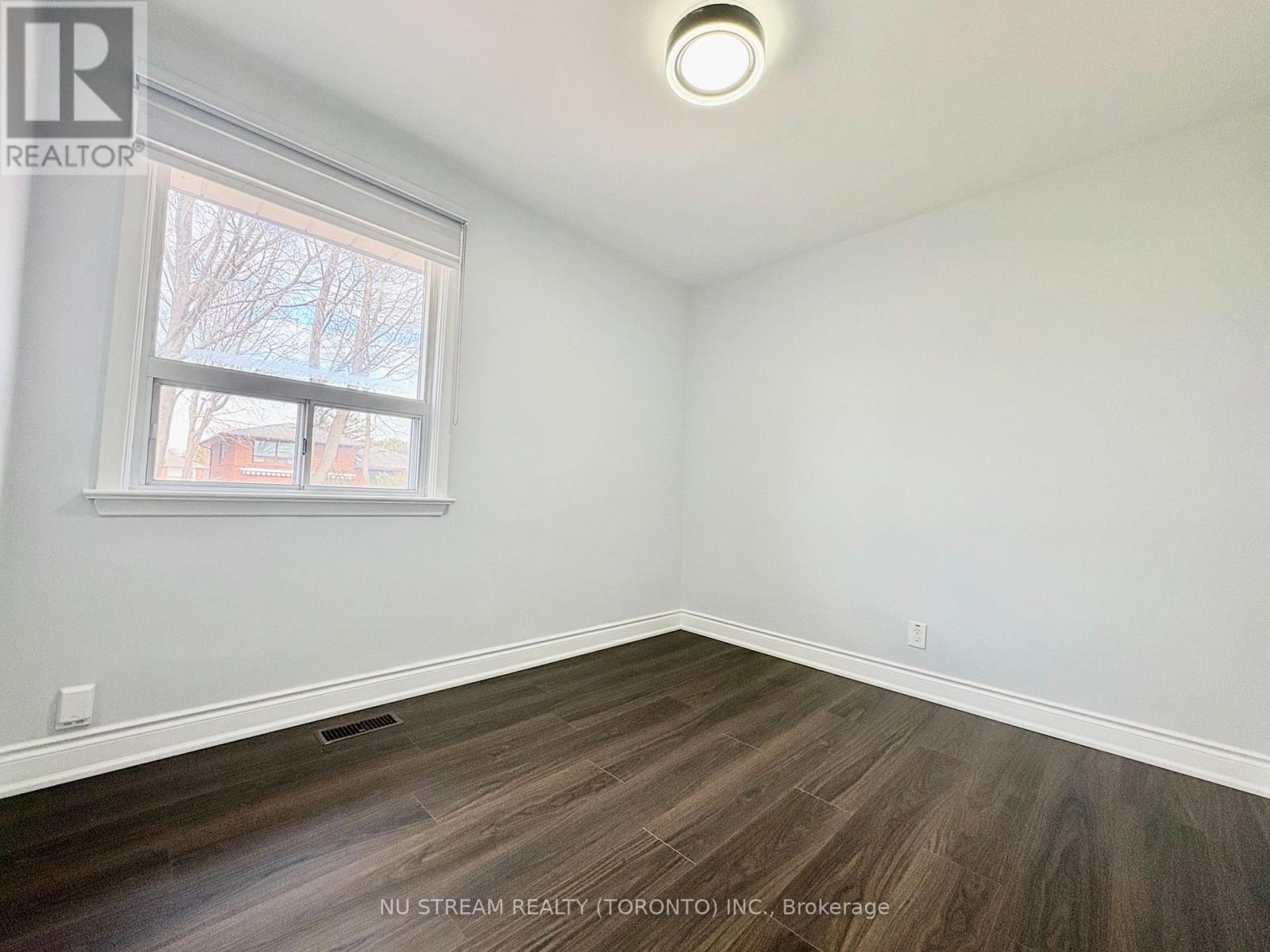 156 Combe Avenue, Toronto (Bathurst Manor), Ontario  M3H 4K3 - Photo 16 - C12902120